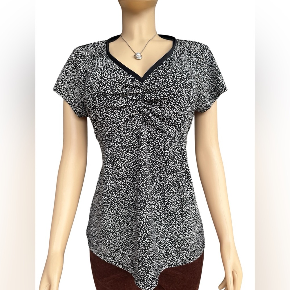 Motherhood Maternity Black Cream Patterned Scrunch V Neck Blouse